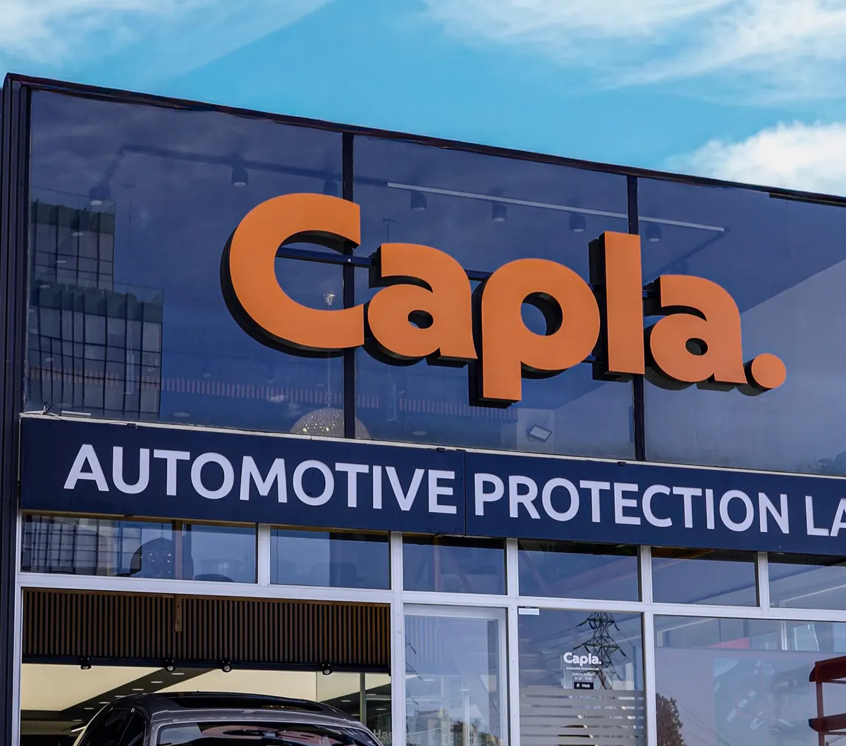 Ataşehir Merdivenköy Yolu Caddesi üzerindeki Capla Automotive Protection Lab dış cephesi